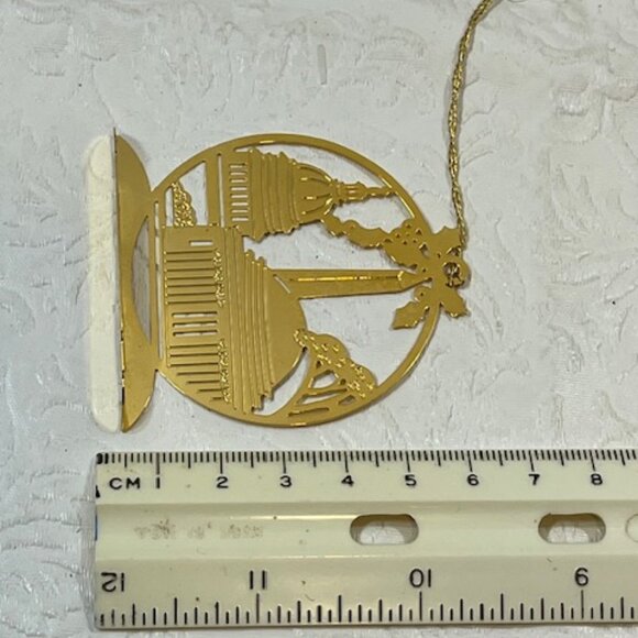 Washington DC's 3 iconic Landmarks Brass Table Tree Christmas Ornament - Picture 6 of 6